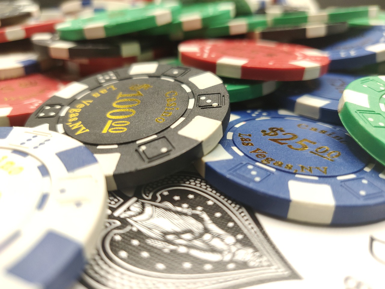 iGaming in 2025: Why Slots, Poker, and Betting Are Evolving Faster Than Ever