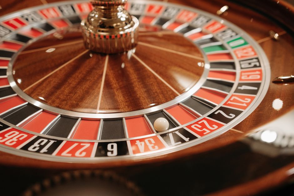 Slot Volatility Explained: Why Big Wins Feel So Rare